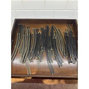 Atlas HO Scale Train Tracks Lot Of 50 pieces Curved Snap brass Tracks